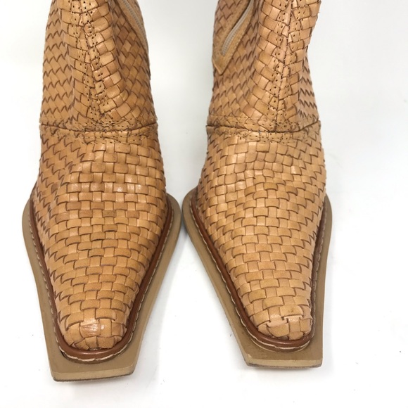 D & V Leather Tan High Heel Boots Sz 7.5 SOLD🎉 - Picture 5 of 8